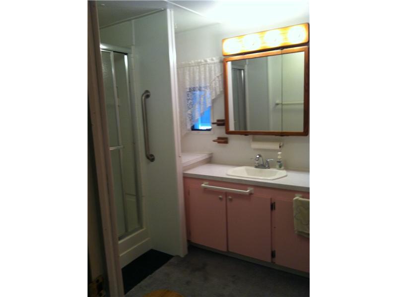 58 Wherry Road Washington, PA 15301 - Photo 13 of 24 Full Bath.