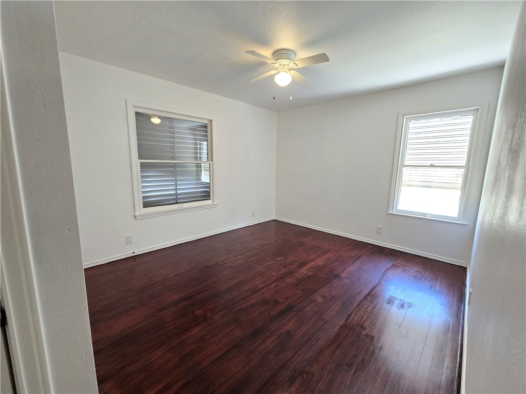 3605 Chestnut Street Corpus Christi, TX 78411 - Photo 14 of 20