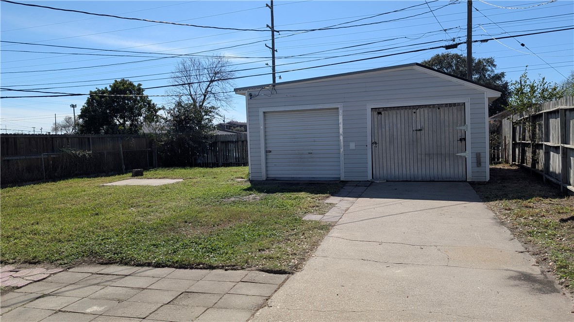 3605 Chestnut Street Corpus Christi, TX 78411 - Photo 16 of 20