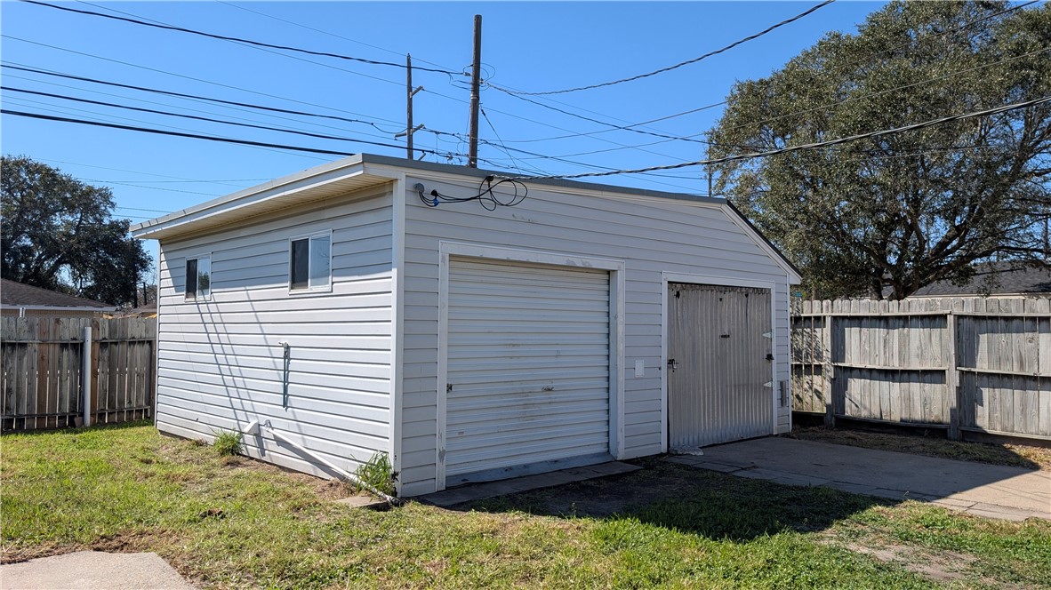 3605 Chestnut Street Corpus Christi, TX 78411 - Photo 18 of 20