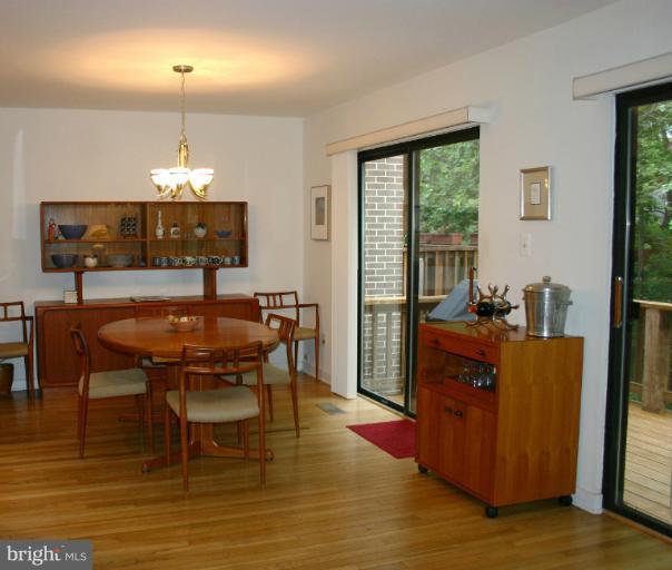 2231 Cedar Cove Court Reston, VA 20191 - Photo 13 of 30 Dining Room