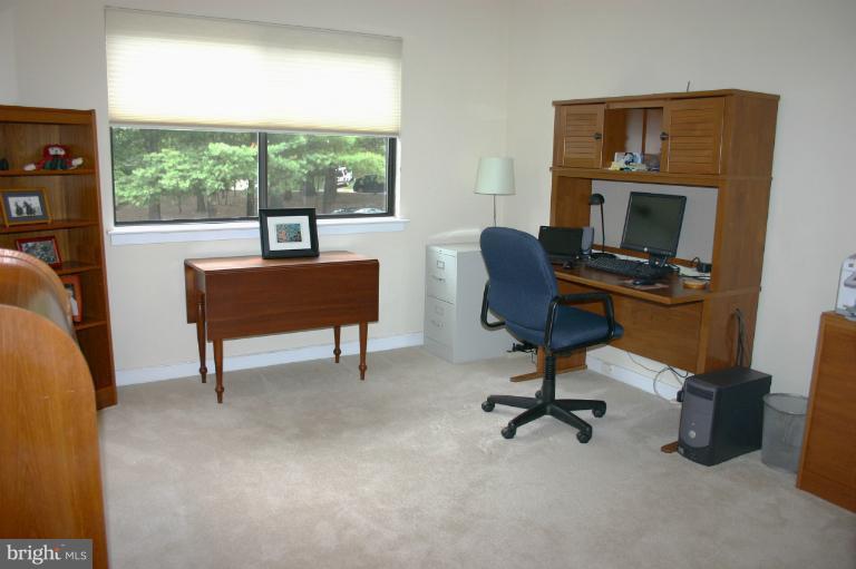 2231 Cedar Cove Court Reston, VA 20191 - Photo 23 of 30 Bedroom