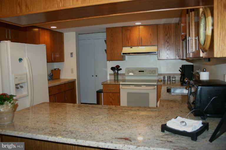 2231 Cedar Cove Court Reston, VA 20191 - Photo 28 of 30 Kitchen