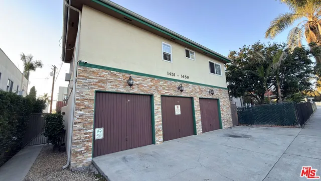 $2,200 | 1451 Redondo Avenue, Unit 1, Long Beach, CA 90804