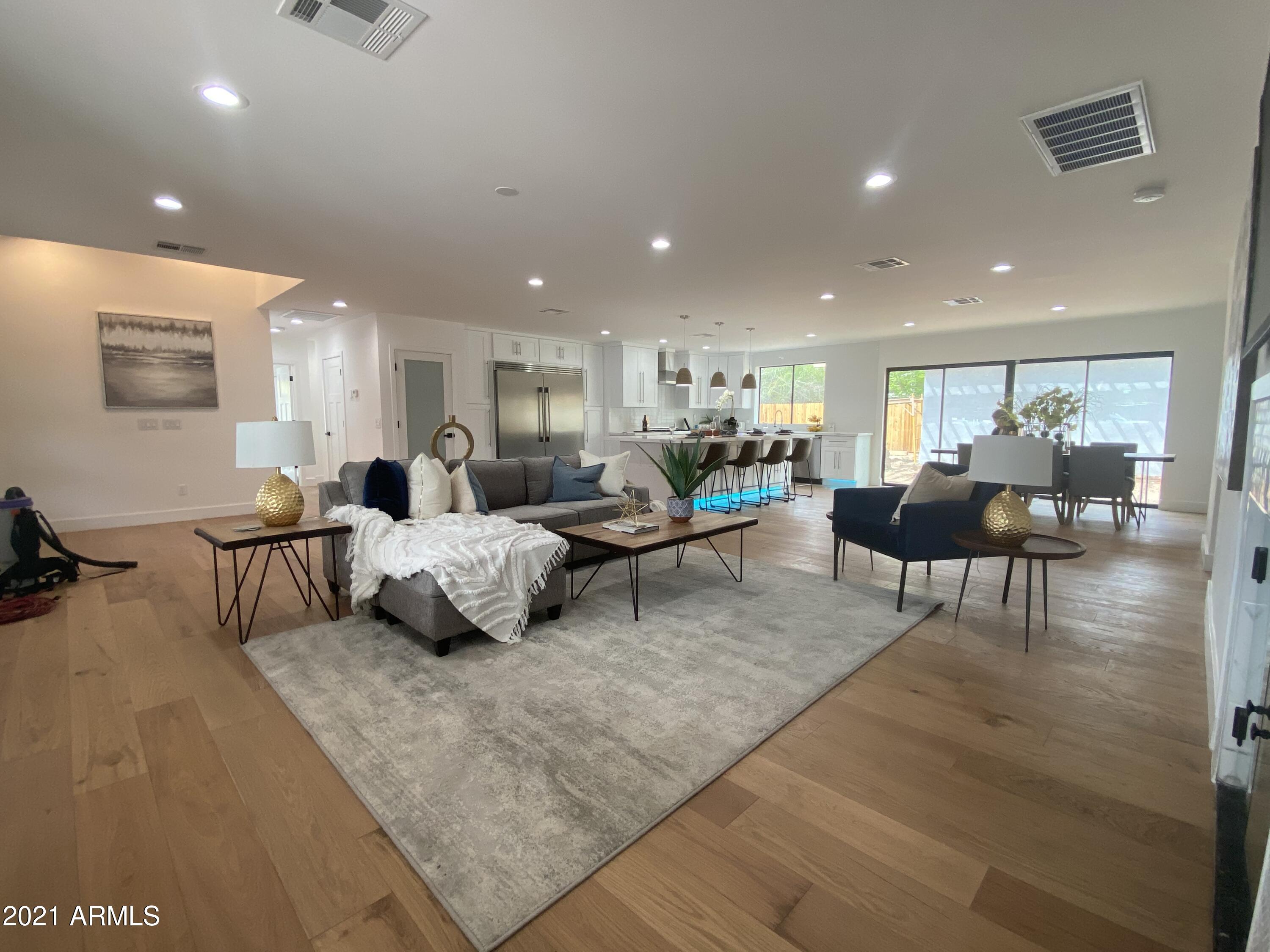 2442 East Osborn Road Phoenix, AZ 85016 - Photo 13 of 39 IMG-6532