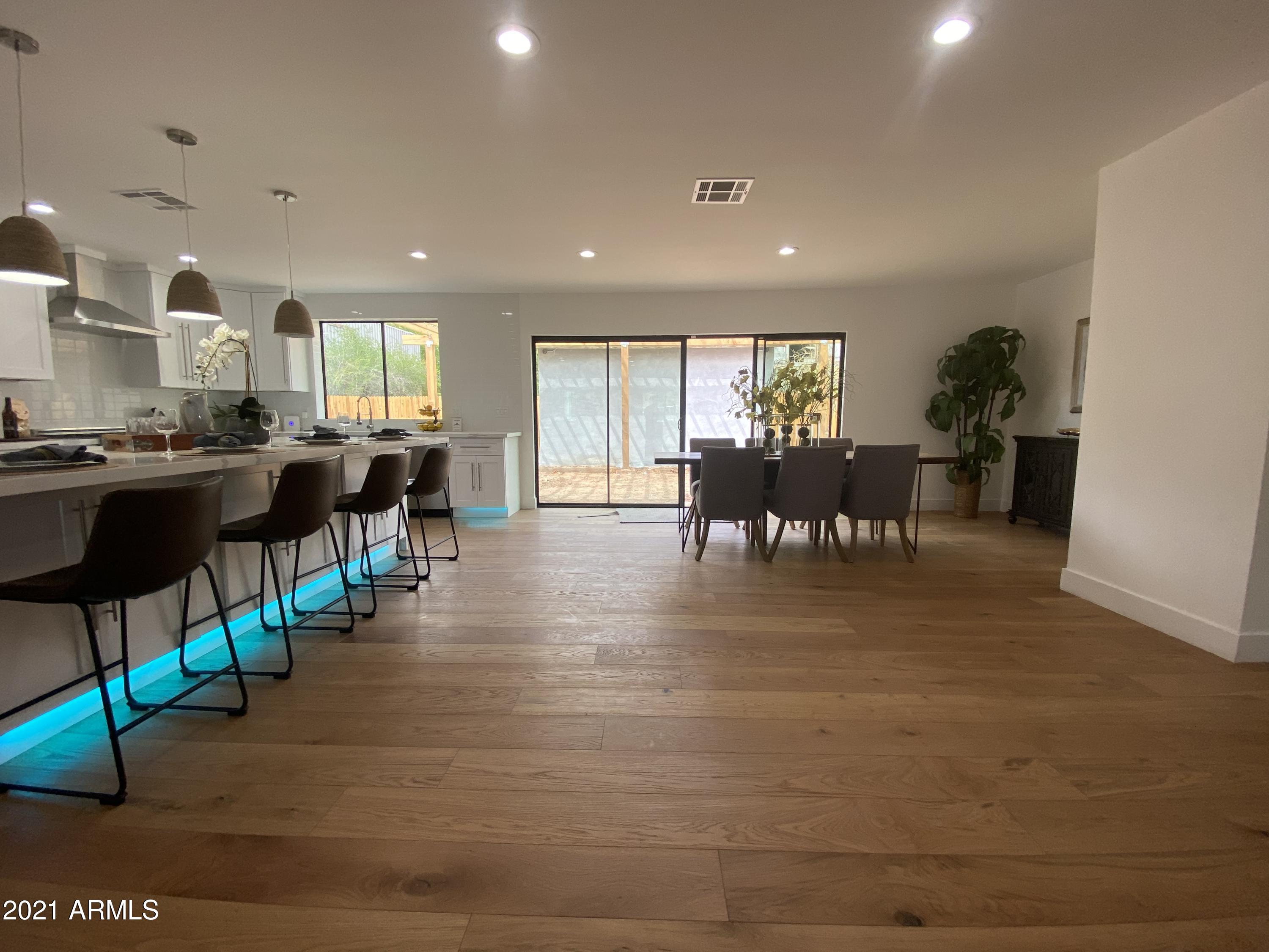 2442 East Osborn Road Phoenix, AZ 85016 - Photo 6 of 39 IMG-6512