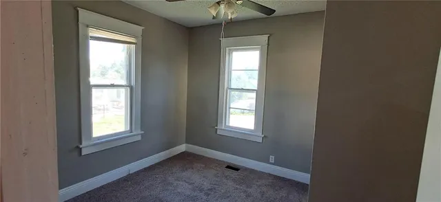 $1,550 | 3221 Mitchell Avenue, St. Joseph, MO 64507