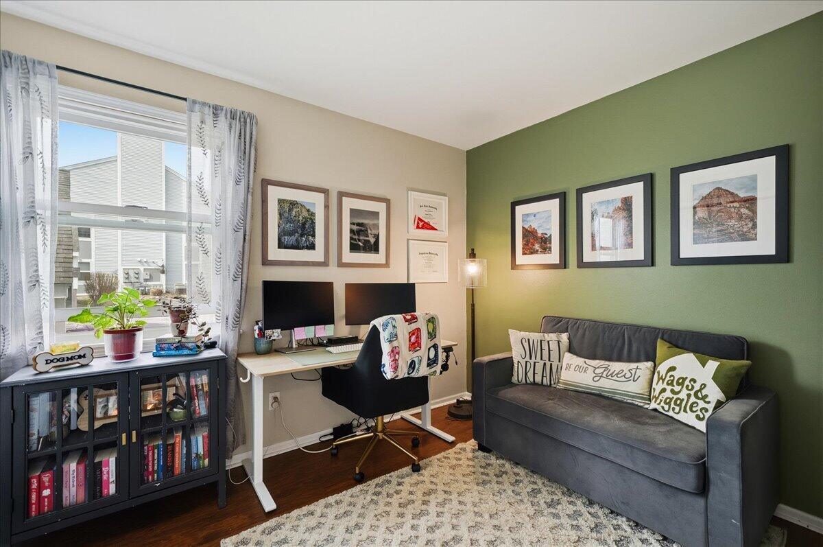 1079 Millpond Road, Unit B Valparaiso, IN 46385 - Photo 13 of 22 1200x797