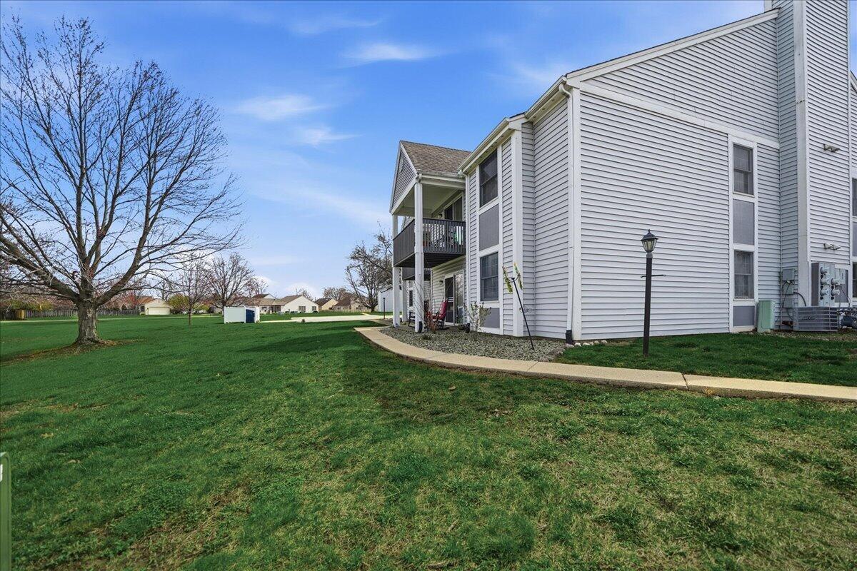 1079 Millpond Road, Unit B Valparaiso, IN 46385 - Photo 18 of 22 1200x800