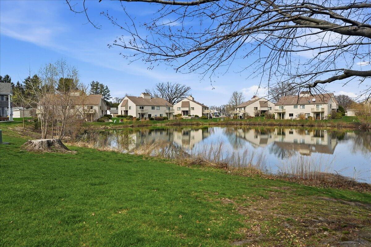1079 Millpond Road, Unit B Valparaiso, IN 46385 - Photo 21 of 22 1200x800