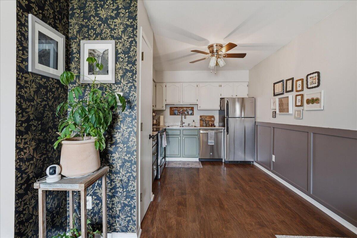 1079 Millpond Road, Unit B Valparaiso, IN 46385 - Photo 4 of 22 1200x800