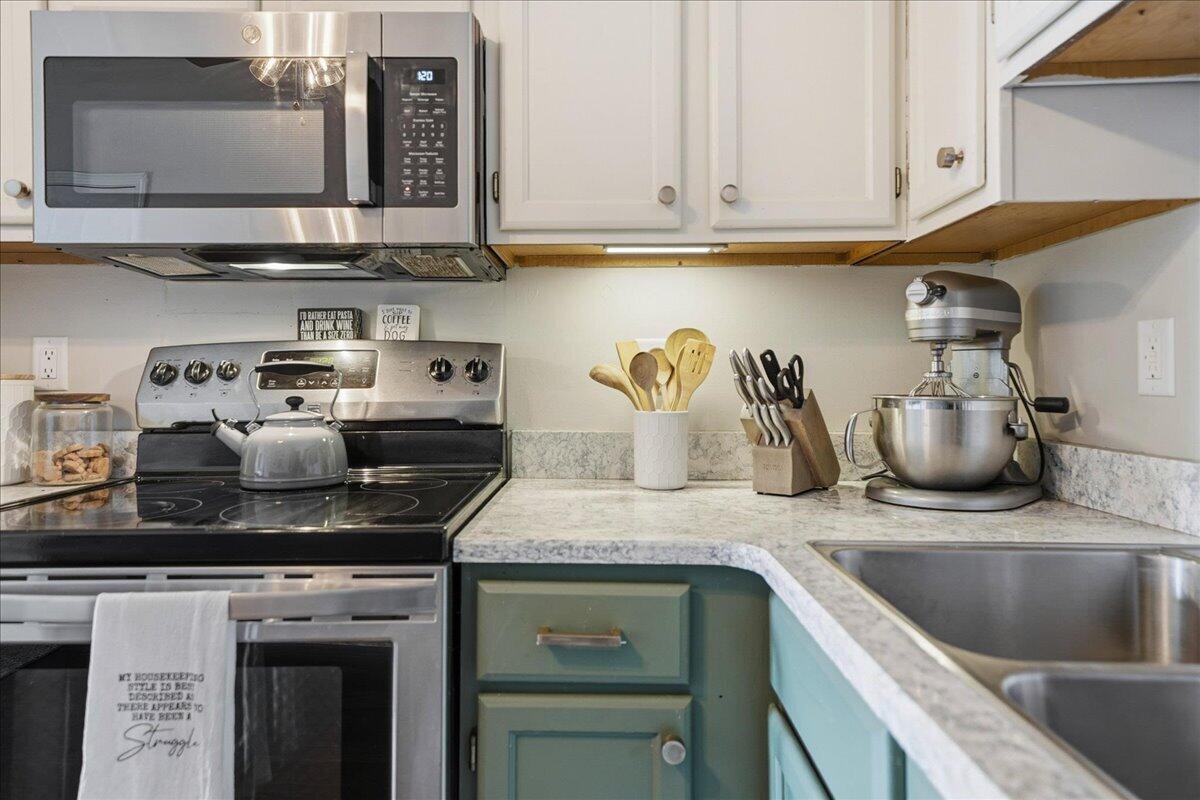 1079 Millpond Road, Unit B Valparaiso, IN 46385 - Photo 5 of 22 1200x800