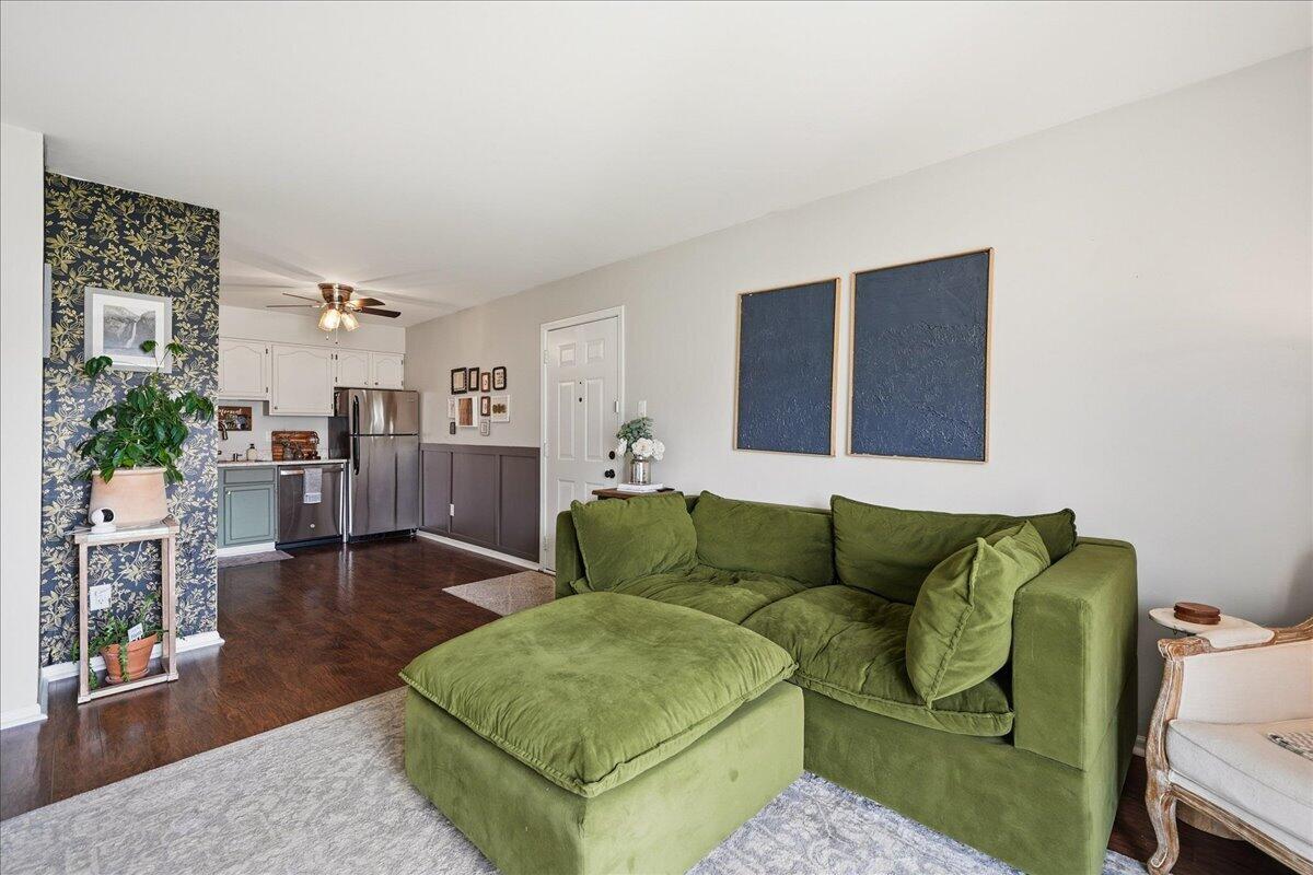 1079 Millpond Road, Unit B Valparaiso, IN 46385 - Photo 7 of 22 1200x800