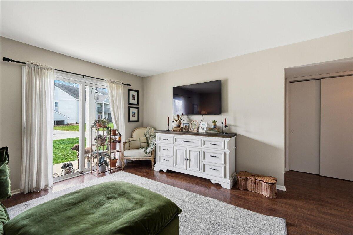 1079 Millpond Road, Unit B Valparaiso, IN 46385 - Photo 8 of 22 1200x800