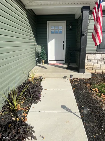 $300,000 | 114 Red Oak Lane, Covington, IN 47932