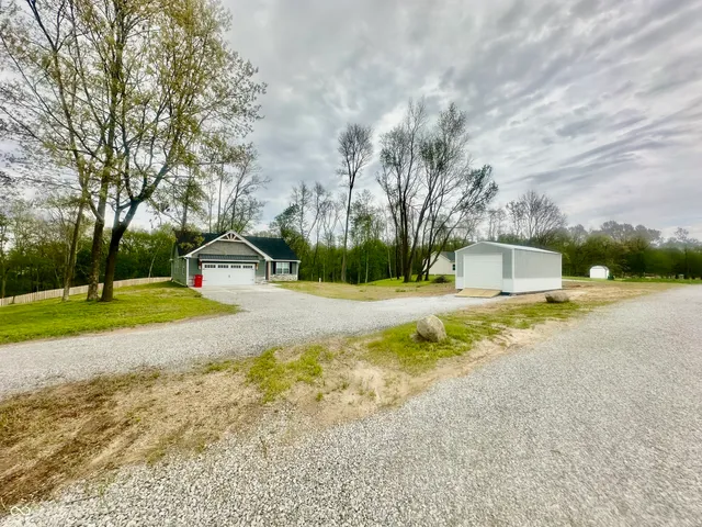 $300,000 | 114 Red Oak Lane, Covington, IN 47932