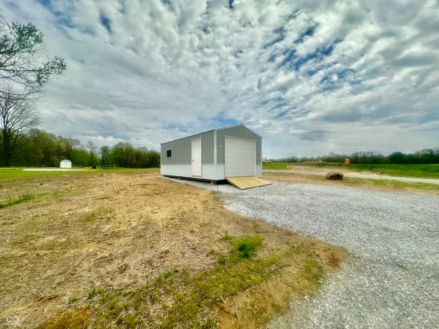 $300,000 | 114 Red Oak Lane, Covington, IN 47932