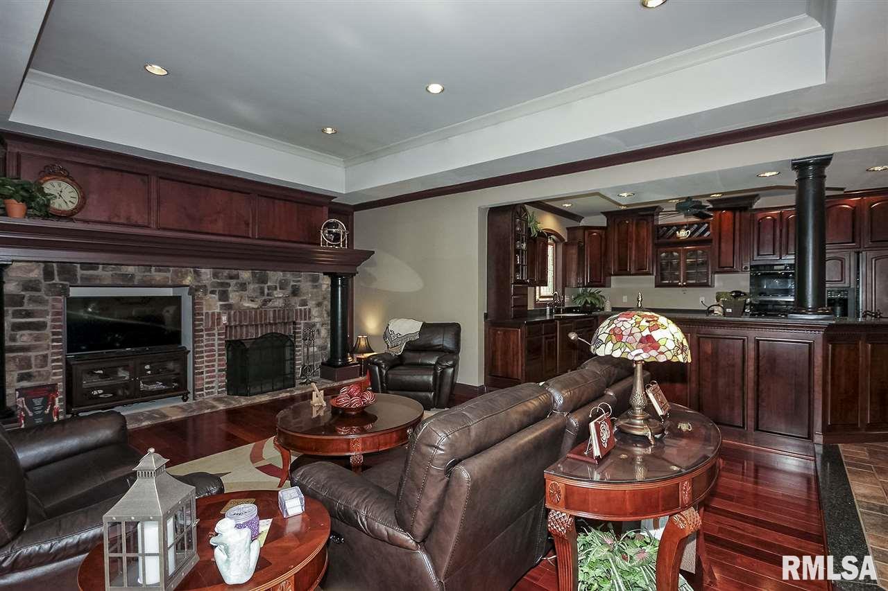 12909 Georgetowne Road Dunlap, IL 61525 - Photo 12 of 36 Gallery Image 12