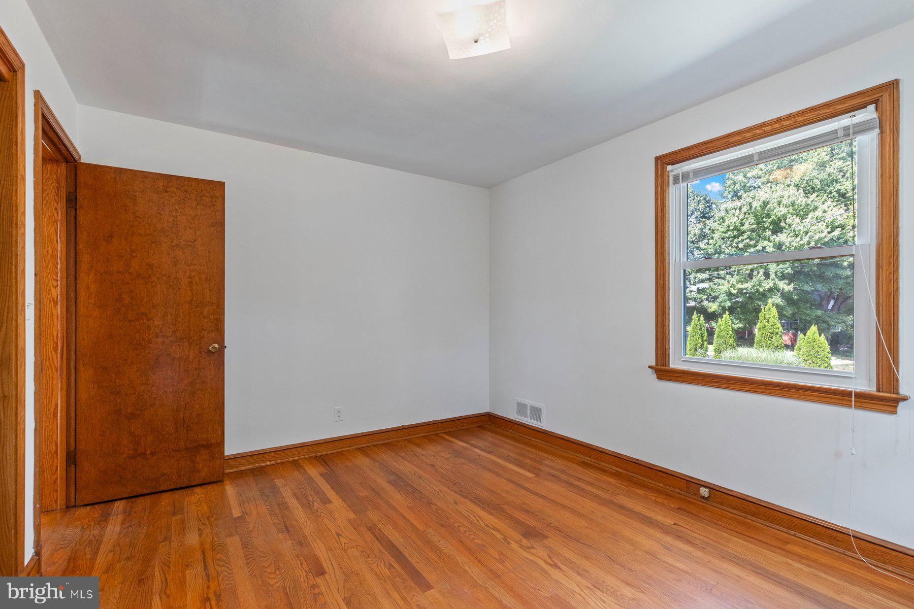 2516 Jennings Road Silver Spring, MD 20902 - Photo 13 of 33 Front corner bedroom, view 1