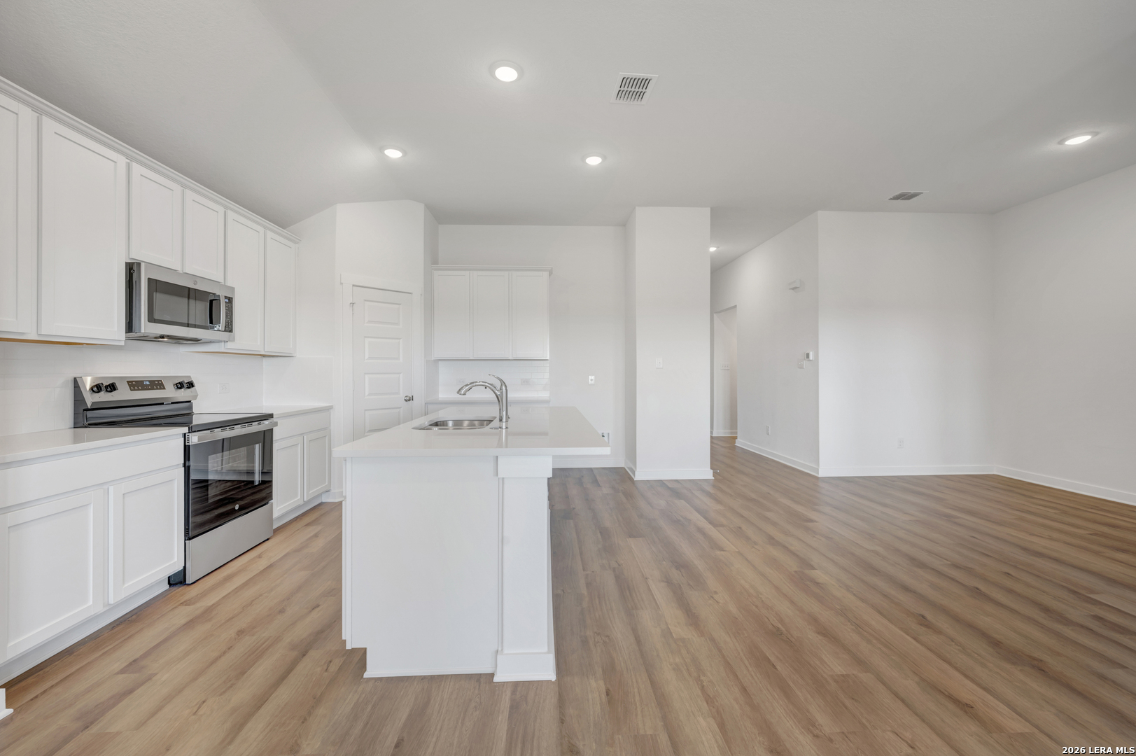 10326 Goodison Drive Converse, TX 78109 - Photo 4 of 55