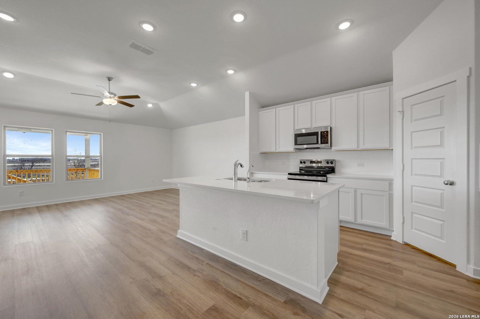 10326 Goodison Drive Converse, TX 78109 - Photo 5 of 55