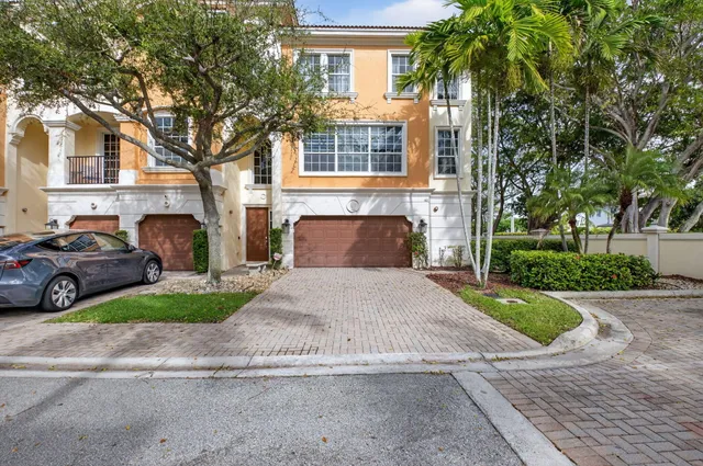 $6,400 | 667 Northeast Trieste Lane, Boca Raton, FL 33487