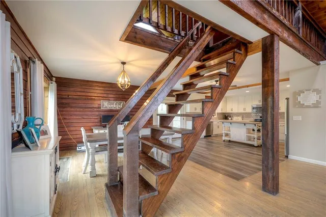 $780,000 | 43 901st Road, Clinton, MO 64735