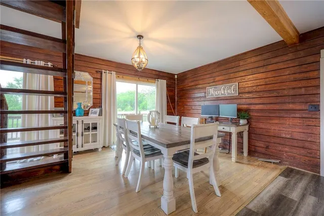 $780,000 | 43 901st Road, Clinton, MO 64735