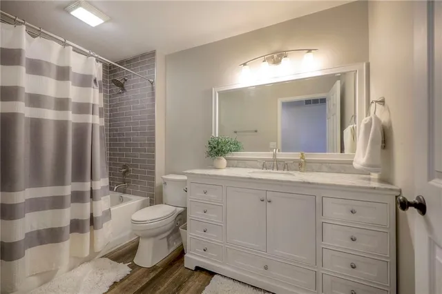 $780,000 | 43 901st Road, Clinton, MO 64735