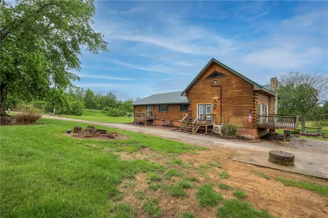 $780,000 | 43 901st Road, Clinton, MO 64735