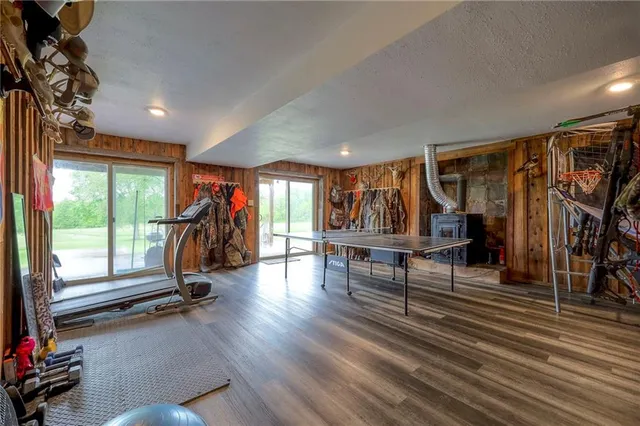 $780,000 | 43 901st Road, Clinton, MO 64735