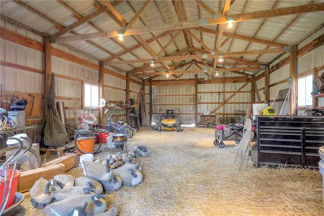 $780,000 | 43 901st Road, Clinton, MO 64735