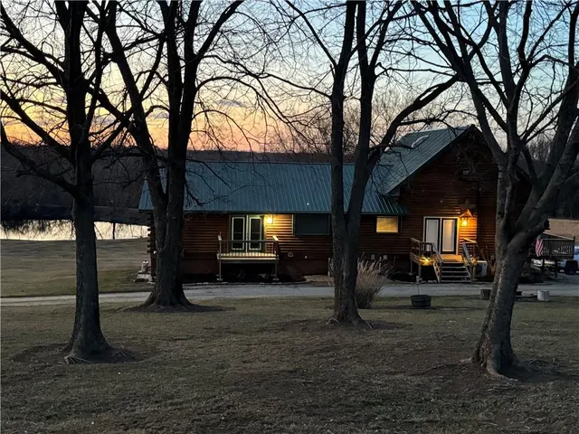 $780,000 | 43 901st Road, Clinton, MO 64735