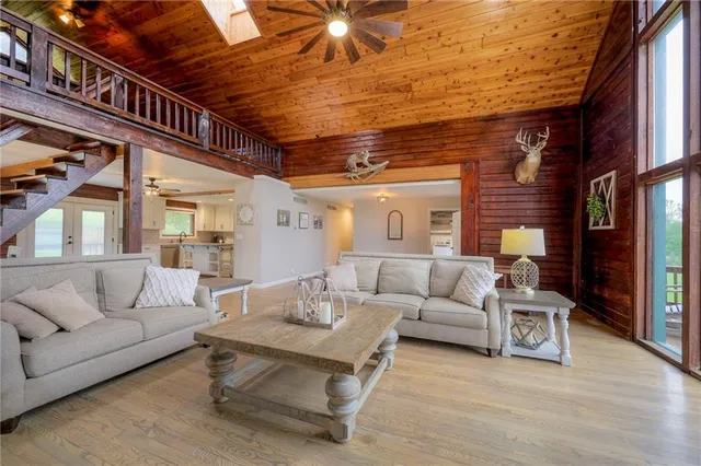 $780,000 | 43 901st Road, Clinton, MO 64735