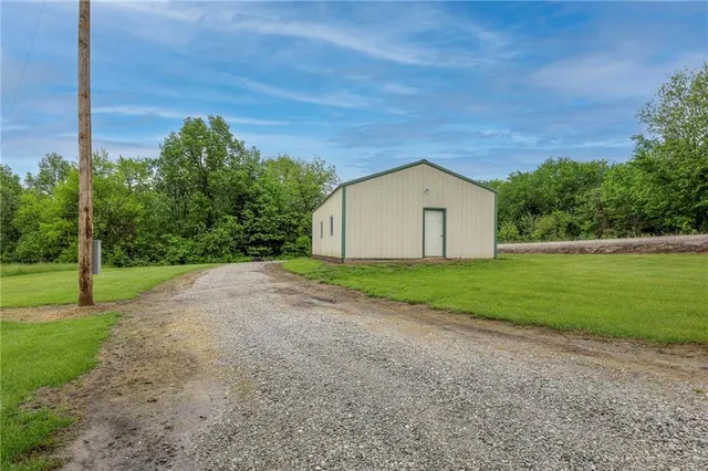 $780,000 | 43 901st Road, Clinton, MO 64735