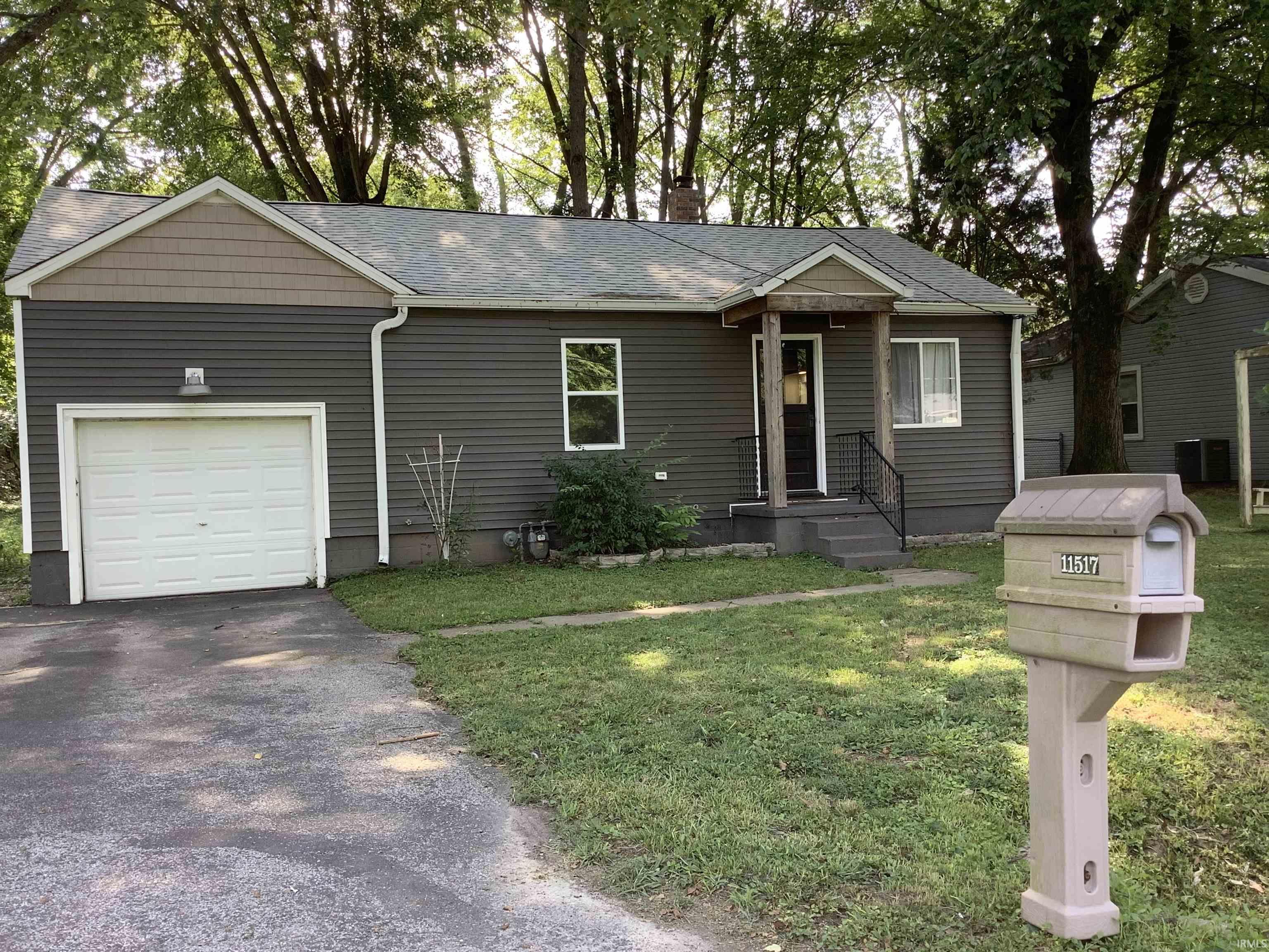 11517 Walnut Road Evansville, IN 47725 - Photo 1 of 20 Gallery Image 1