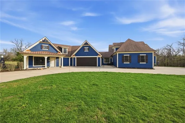 $1,150,000 | 5763 West 335th Street, Louisburg, KS 66053