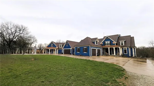 $1,150,000 | 5763 West 335th Street, Louisburg, KS 66053