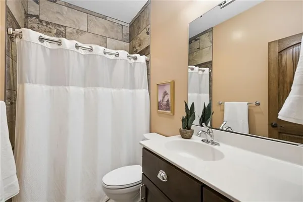 $1,150,000 | 5763 West 335th Street, Louisburg, KS 66053
