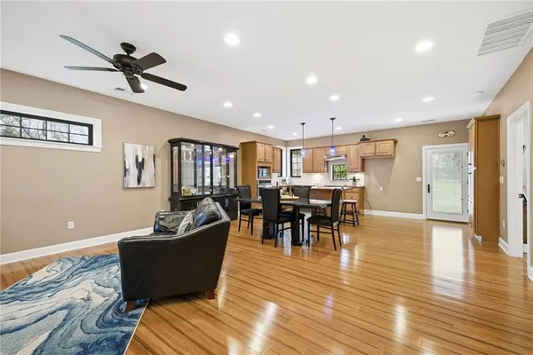 $1,150,000 | 5763 West 335th Street, Louisburg, KS 66053