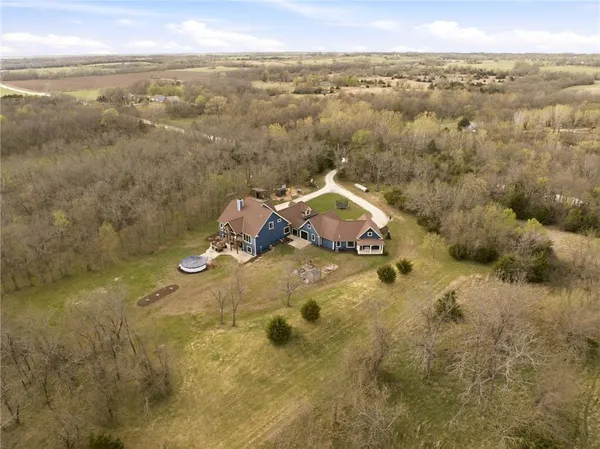 $1,150,000 | 5763 West 335th Street, Louisburg, KS 66053