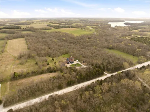 $1,150,000 | 5763 West 335th Street, Louisburg, KS 66053