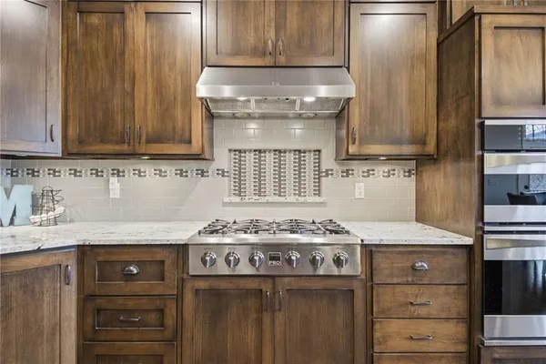 $1,150,000 | 5763 West 335th Street, Louisburg, KS 66053