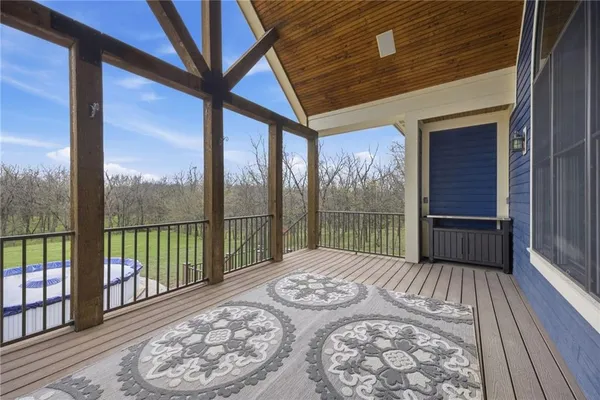 $1,150,000 | 5763 West 335th Street, Louisburg, KS 66053