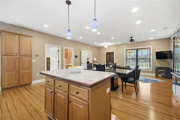 $1,150,000 | 5763 West 335th Street, Louisburg, KS 66053