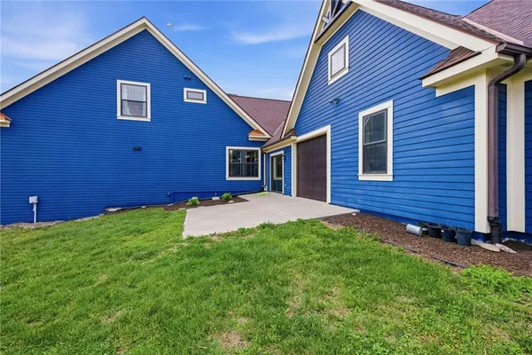 $1,150,000 | 5763 West 335th Street, Louisburg, KS 66053