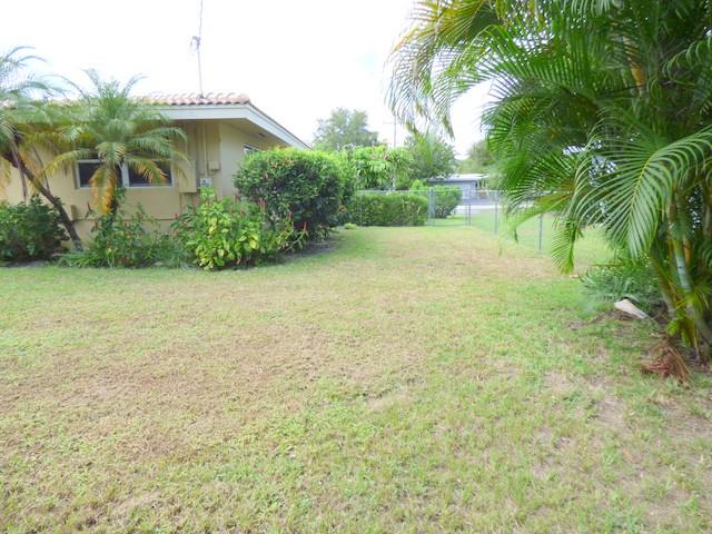 122 Southwest 7th Avenue Boca Raton, FL 33486 - Photo 10 of 54 P1010013