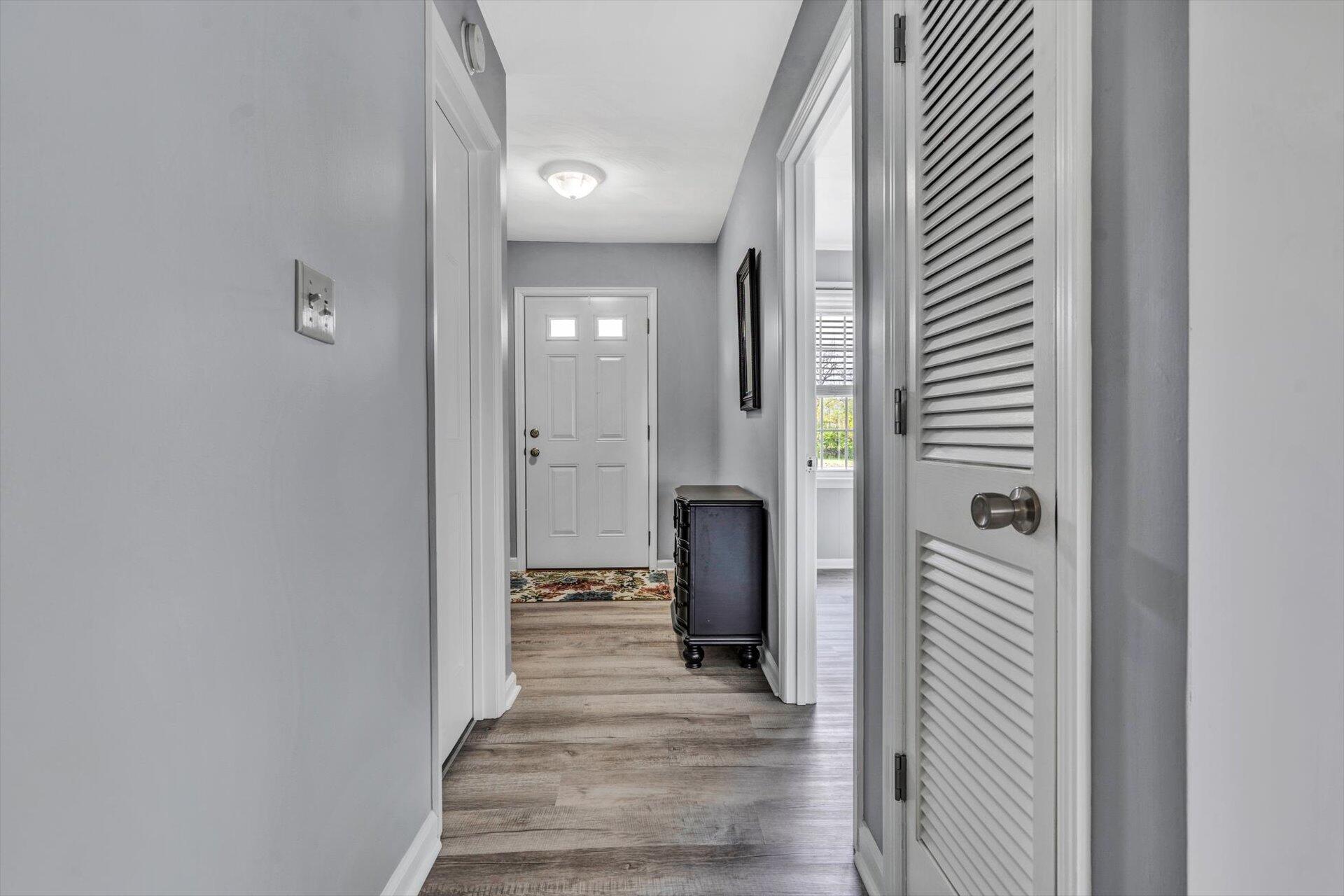 2233 Ranch Road Northwest Roanoke, VA 24017 - Photo 8 of 38 08-DSC0318