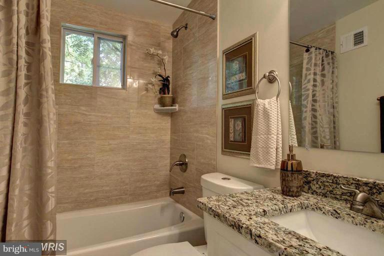 3230 Dashiell Road Falls Church, VA 22042 - Photo 13 of 20 Bath (Master)