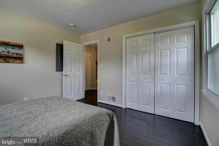 3230 Dashiell Road Falls Church, VA 22042 - Photo 17 of 20 Bedroom (Master)